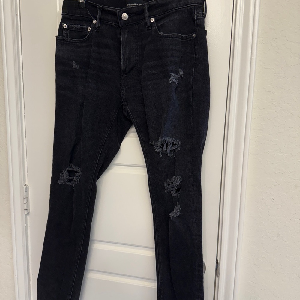 Abercrombie & Fitch Black Ripped Skinny Jeans